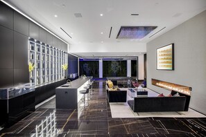 Luksus-villa - flere senge - adgang til pool - udsigt til pool (London Dream) | Spiseområde