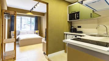 Amsterdam Suite | Iron/ironing board, free WiFi