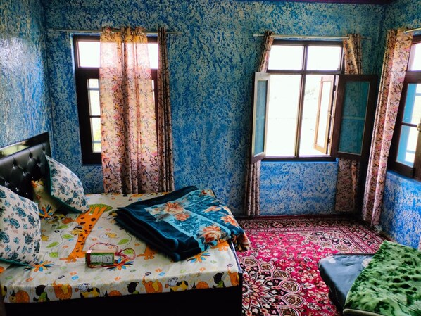 Desk, free WiFi, bed sheets