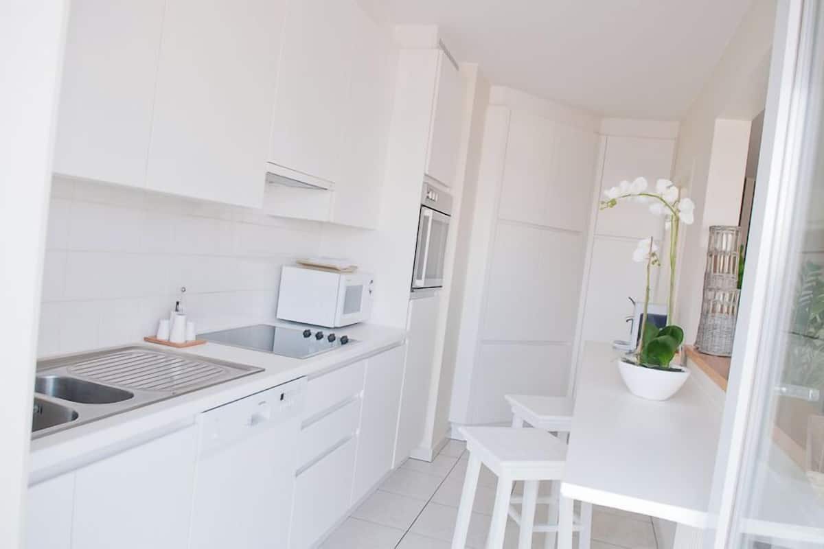 Family Apartment, Non Smoking, Partial Ocean View | Private kitchen