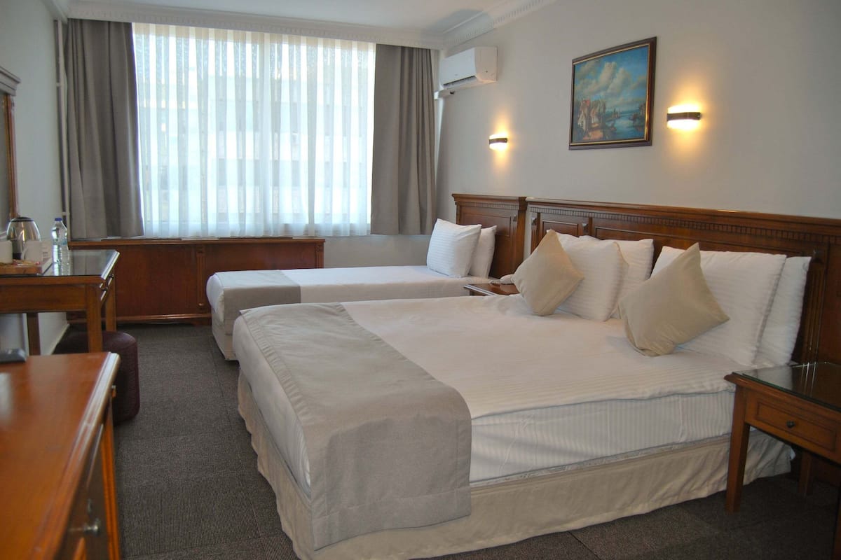 1 bedroom, hypo-allergenic bedding, minibar, free WiFi
