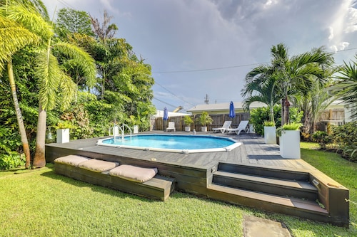 4 Mi to the Beach: Pet-friendly Oakland Park Home