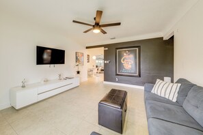 House (2 Bedrooms) | Interior