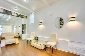 ش�قة (2 Bedrooms) | المنشأة من الداخل