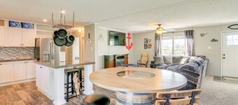 2 Mi to Lake Cumberland: Family-friendly Retreat!