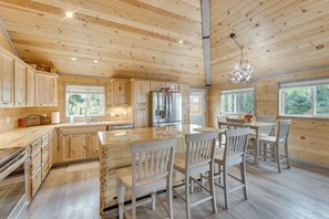 House (2 Bedrooms) | Interior