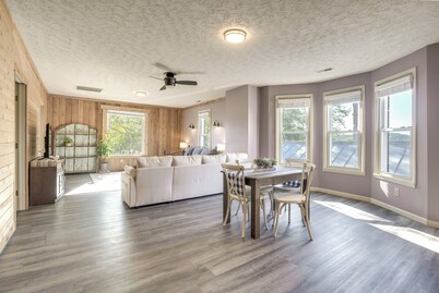 Downtown Condo ~ 23 Mi to Hocking Hills State Park