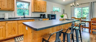 Ice Fish & Snowmobile! Home 2 Mi to Petenwell Lake