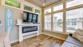 House (1 Bedroom) | Interior