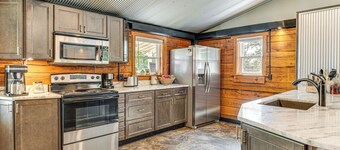 Lake Escape w/ Hot Tub & Docks in Hope!
