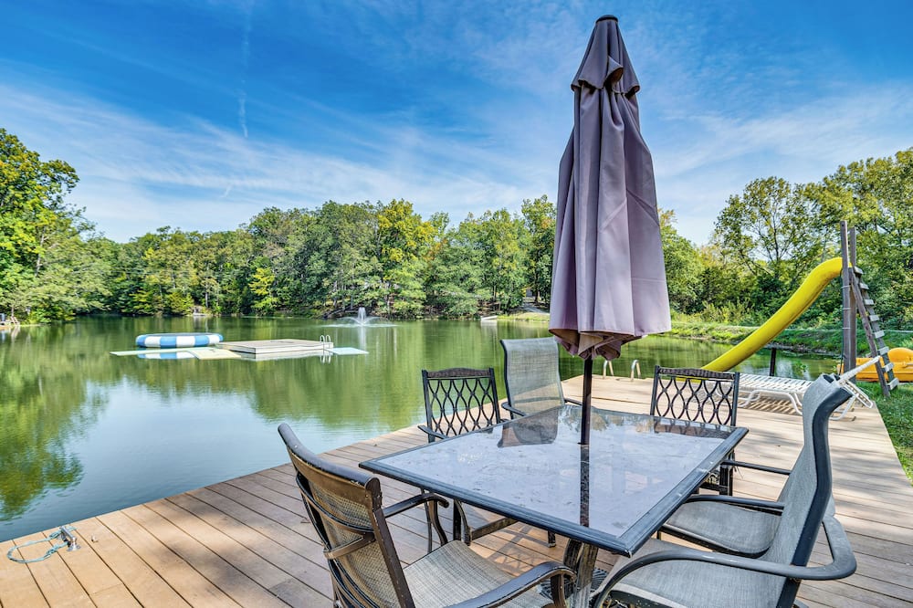 Lake Escape w/ Hot Tub & Docks in Hope! - Gnaw Bone, IN