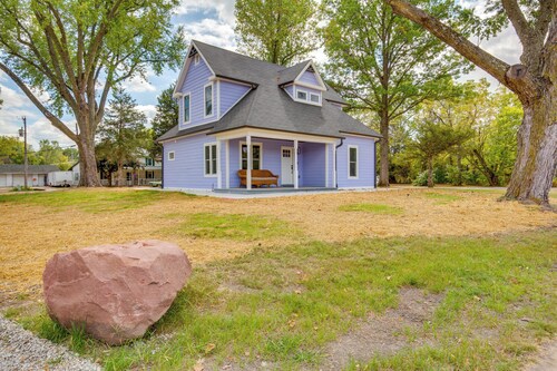 Walk to Winery: Family-friendly Holt Getaway