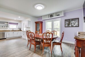 單棟房屋 (4 Bedrooms) | 內部