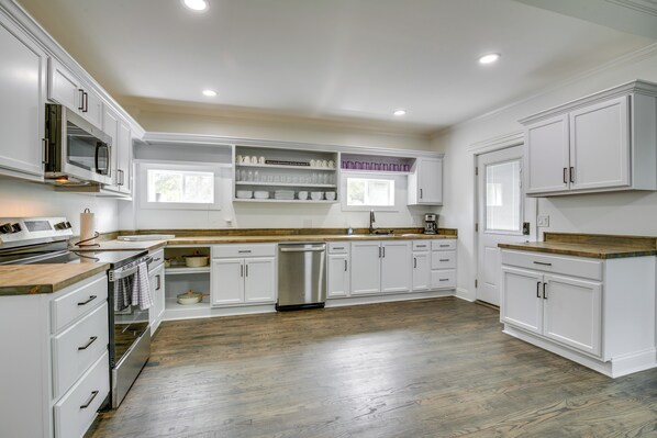 House (4 Bedrooms) | Interior