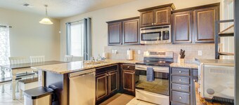 Family-friendly Home w/ Mtn View in Albuquerque!