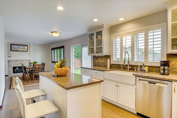 House (5 Bedrooms) | Interior - Washington Retreat w/ Yard - Near Seattle! (Marysville)