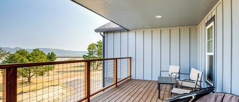 Apartment (4 Bedrooms) | Terrace/patio