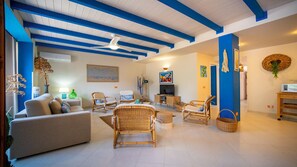 Basic Apartment, Sea View | Living area