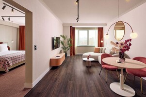 Suite Studio Exécutive | Coffres-forts dans les chambres, Wi-Fi gratuit, draps fournis