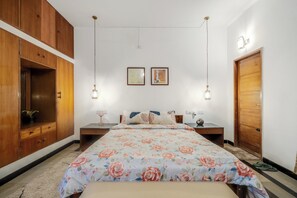 5 chambres, fer et planche Ă repasser, Wi-Fi, literie fournie