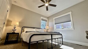 3 chambres, fer et planche Ă repasser, Wi-Fi, draps fournis