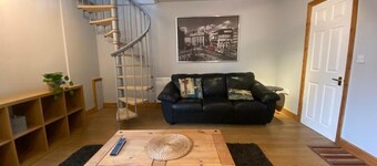 Host & Stay | Studley Knapp