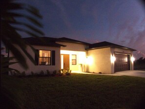 Exterior - D`Marsha - ESQUISITE (Cape Coral)
