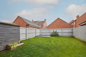 Property grounds - Host & Stay | Polwell Road (Kibworth Harcourt)