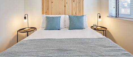 3 chambres, fer et planche à repasser, Wi-Fi, draps fournis