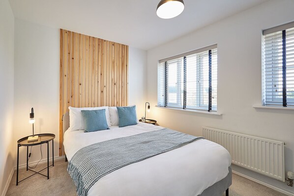 3 bedrooms, iron/ironing board, WiFi, bed sheets - Host & Stay | Polwell Road (Kibworth Harcourt)