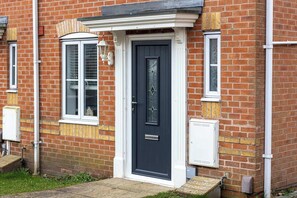 Exterior detail - Host & Stay | Bluebell Close (Corby)