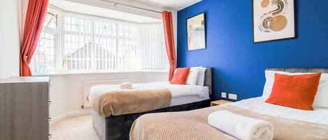 4 chambres, bureau, fer et planche à repasser, Wi-Fi