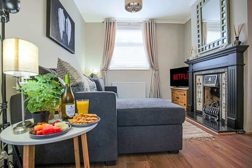 Host & Stay | Newington Road