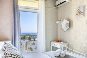 1 chambre, lit parapluie, Wi-Fi, draps fournis