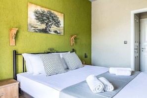 1 chambre, lit parapluie, Wi-Fi, draps fournis