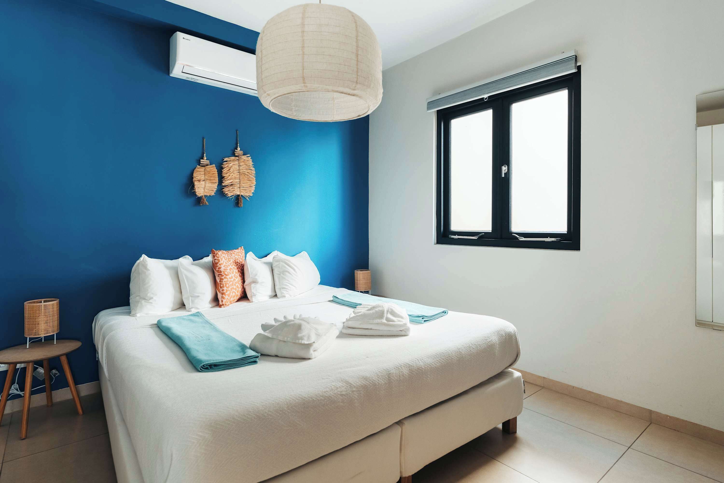 2 chambres, fer et planche à repasser, Wi-Fi, draps fournis