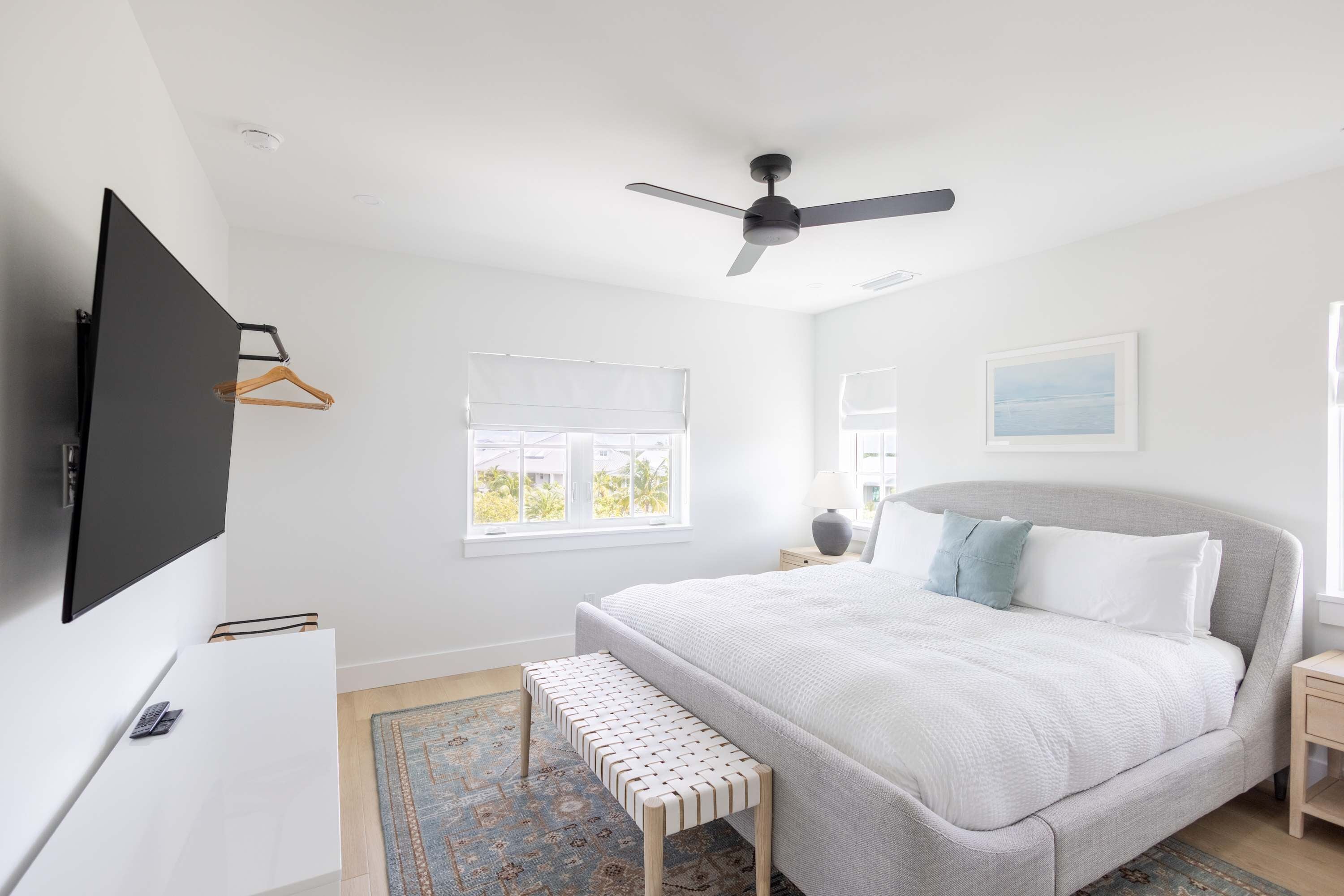 6 bedrooms, iron/ironing board, WiFi, bed sheets
