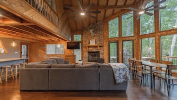 TV connectée, cheminée