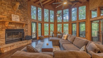 TV connectée, cheminée