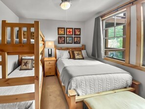 3 bedrooms, iron/ironing board, free WiFi - 201 Town Pointe Escape! 3 Bedroom Condo (Park City)