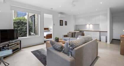 Langard close to Beach water views