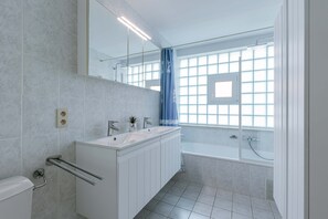 Apartment | 2 bedrooms, Internet