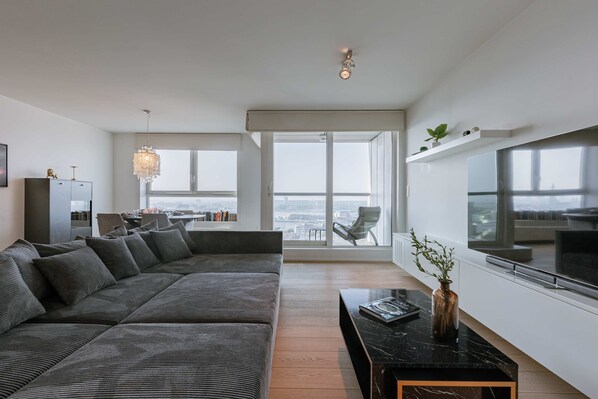 Leilighet | 2 soverom, skrivebord og internett