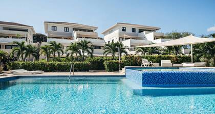 Seabreeze Retreat Stylish Blue Bay Residence