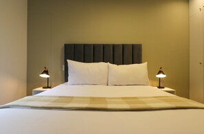 Apartment | 2 bedrooms, Internet - w Monochromatic 2BR w Terrace in Miraflores (Lima)