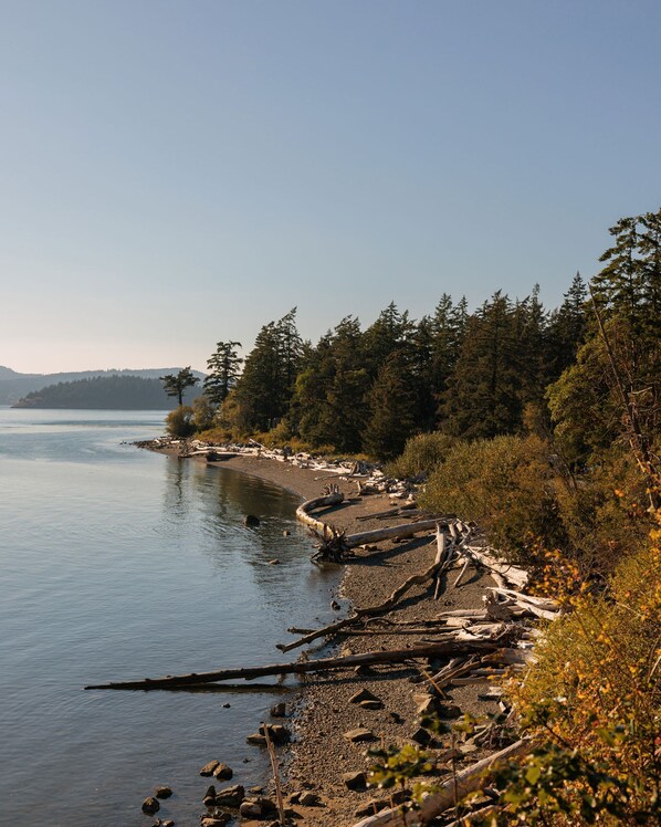 On the beach, beach towels - Conner Glass Cabin by Boutique (La Conner)