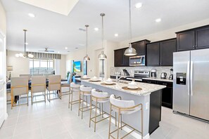 House | 7 bedrooms, desk, Internet - Upstay - Windsor Island Resort Home w Pool-spa-bbq (Davenport)