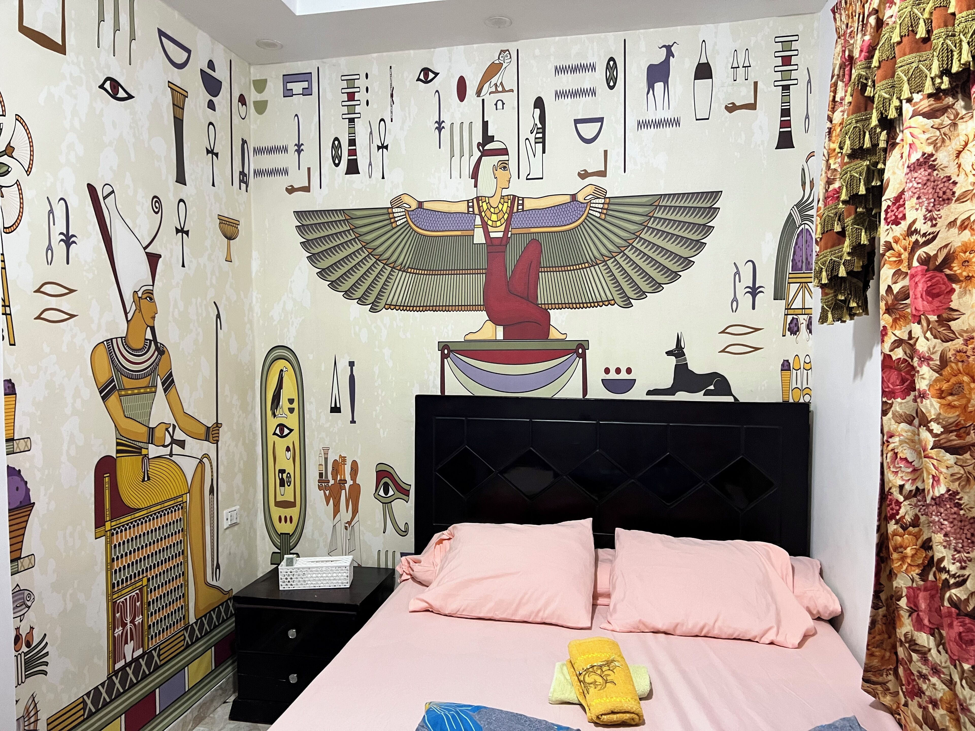 Classic Double Room | Peti besi dalam bilik, meja, ruang kerja komputer riba 