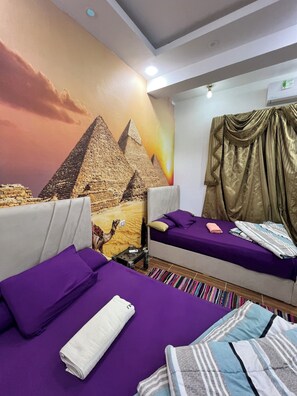 Basic Twin Room | In-room safe, desk, laptop workspace, blackout curtains