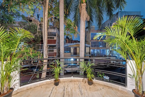 Palm Paradise Villa by Spacez